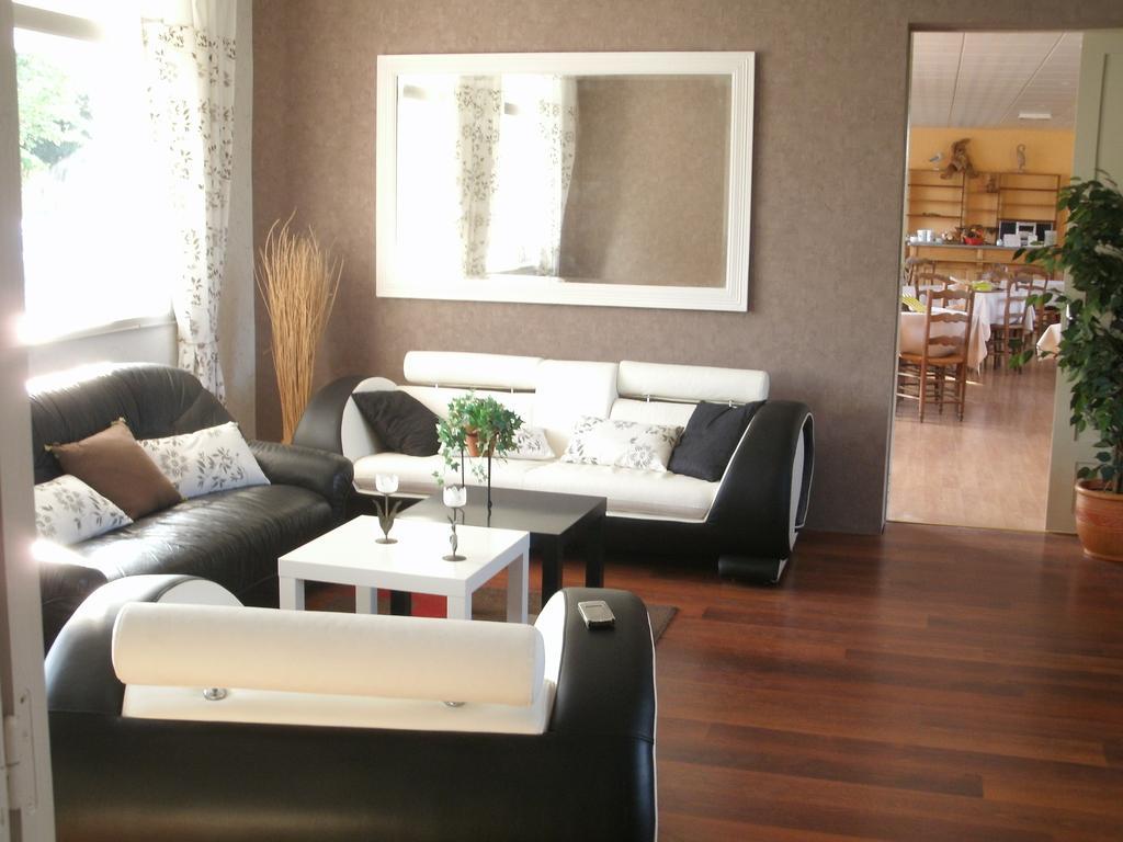 Hotel Le Roudou ฟุยส์นอง ภายนอก รูปภาพ
