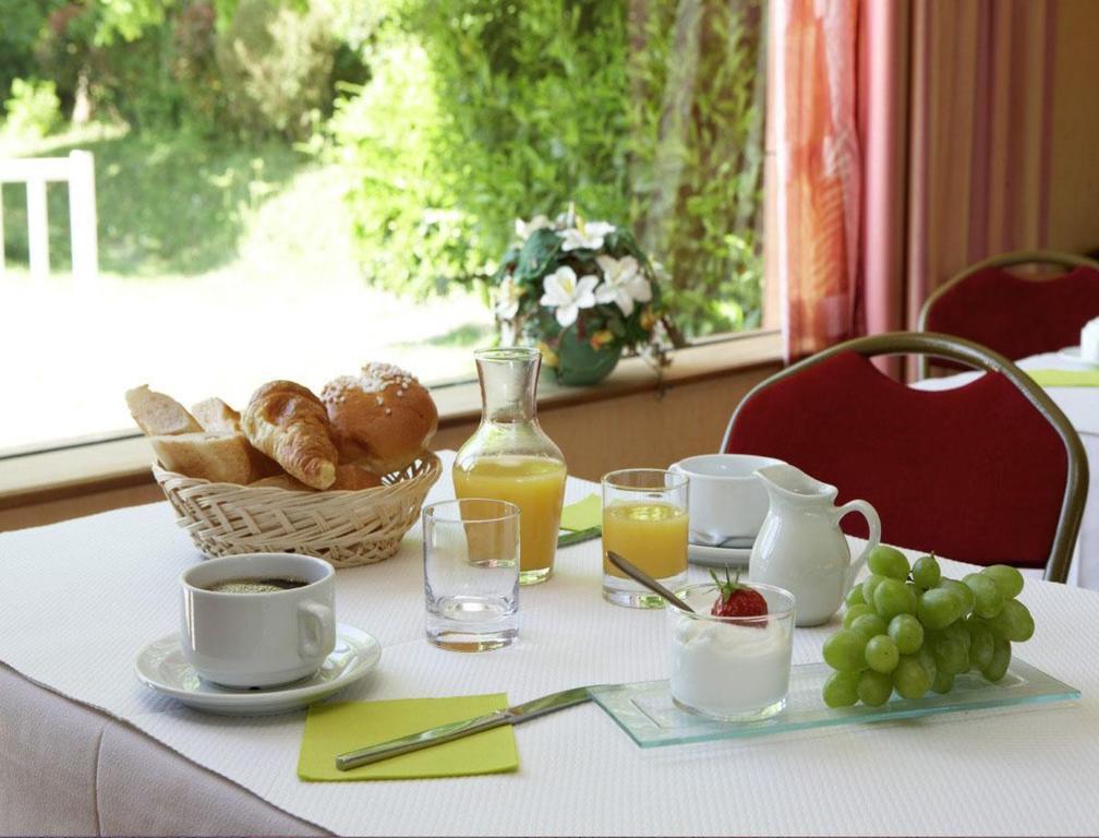 Hotel Le Roudou ฟุยส์นอง ภายนอก รูปภาพ