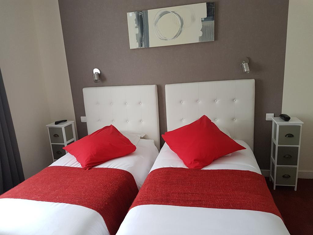 Hotel Le Roudou ฟุยส์นอง ภายนอก รูปภาพ