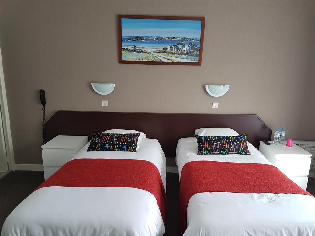 Hotel Le Roudou ฟุยส์นอง ภายนอก รูปภาพ