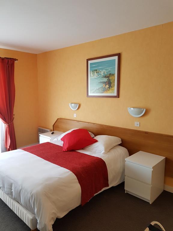 Hotel Le Roudou ฟุยส์นอง ภายนอก รูปภาพ